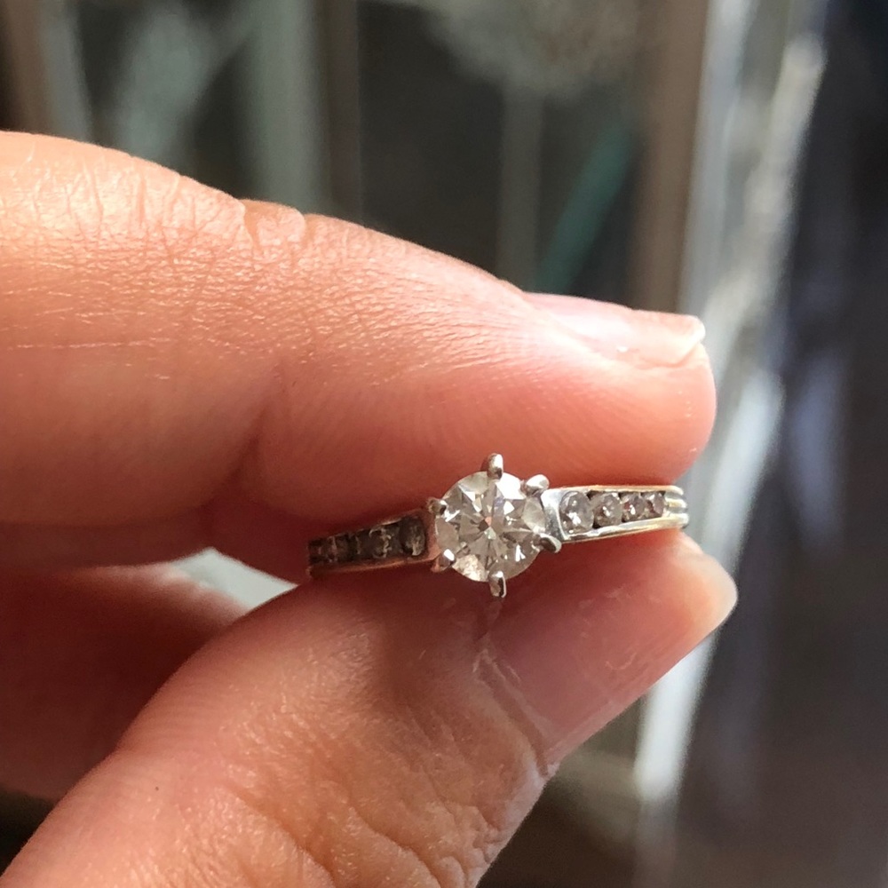 Diamond ring